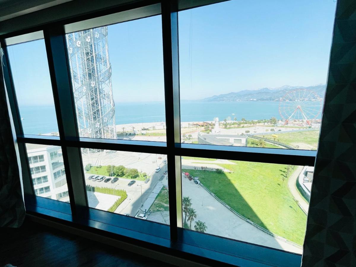 Balmaral Apart Hotel Batumi Esterno foto