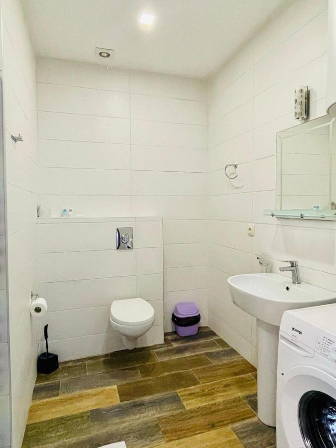 Balmaral Apart Hotel Batumi Esterno foto
