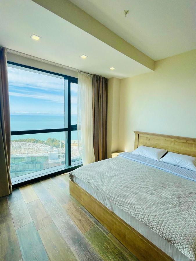 Balmaral Apart Hotel Batumi Esterno foto