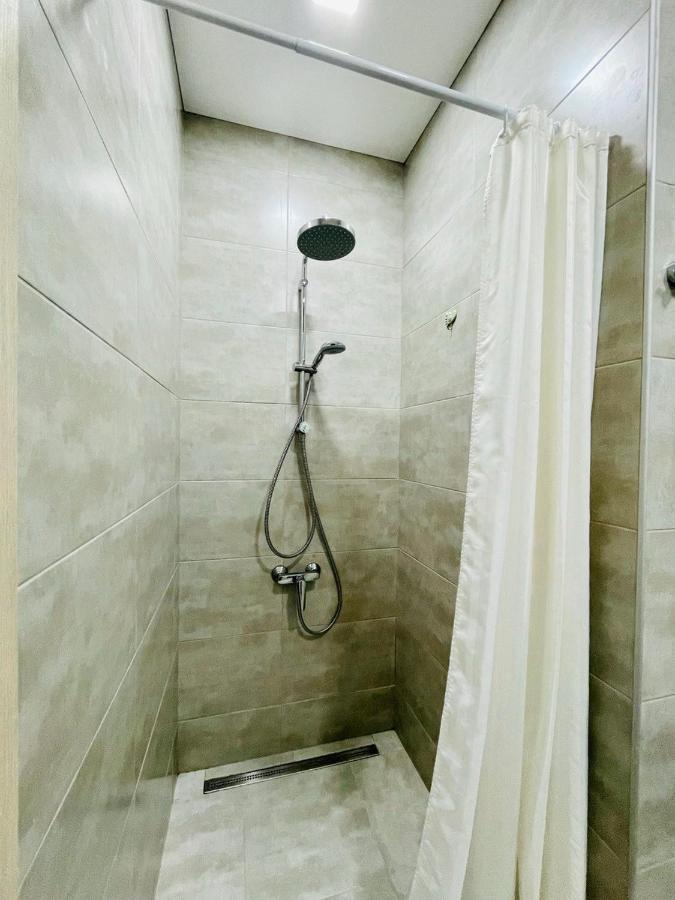 Balmaral Apart Hotel Batumi Esterno foto