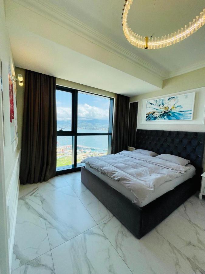 Balmaral Apart Hotel Batumi Esterno foto