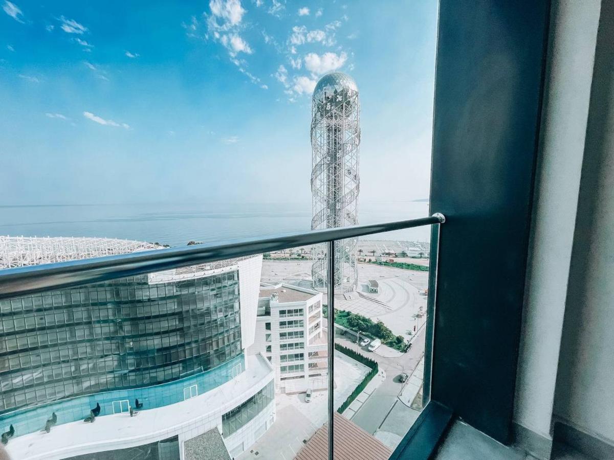 Balmaral Apart Hotel Batumi Esterno foto
