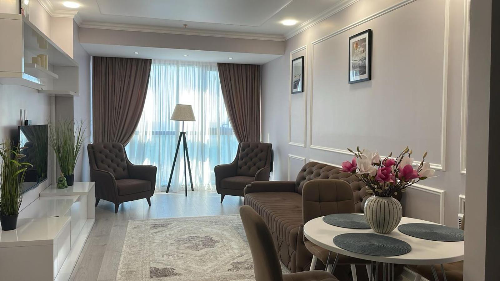 Balmaral Apart Hotel Batumi Esterno foto