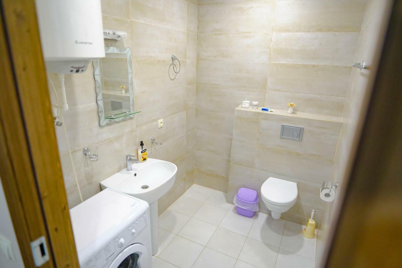 Balmaral Apart Hotel Batumi Esterno foto